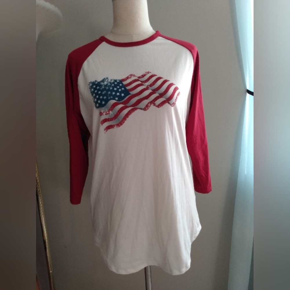 Lularoe American Flag Randy T, M